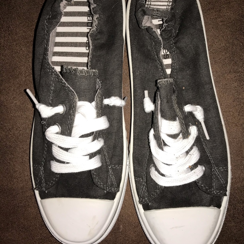 Maurices black and white shoes